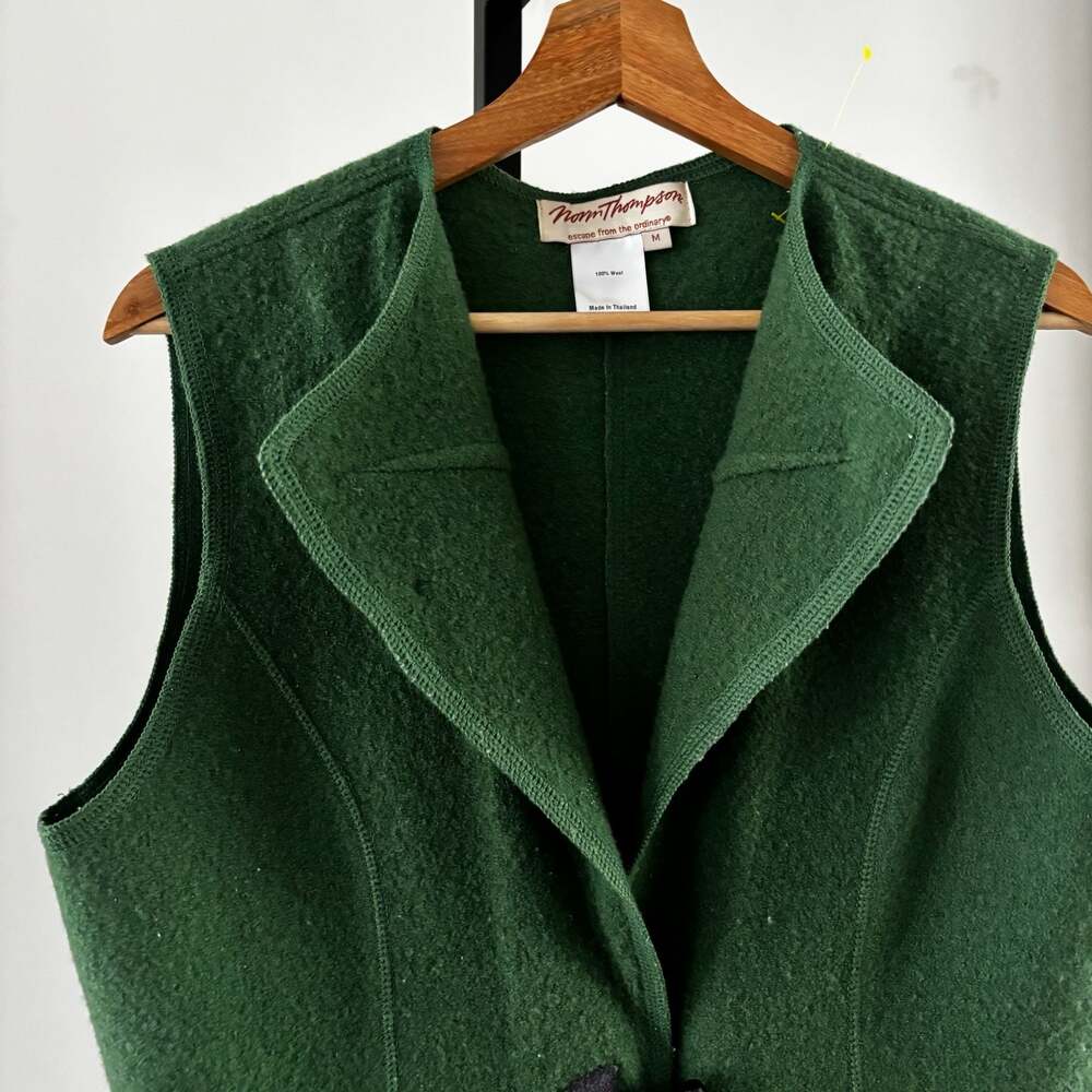 Norm Thompson 100% Boiled Wool Toggle Vest Green Size M